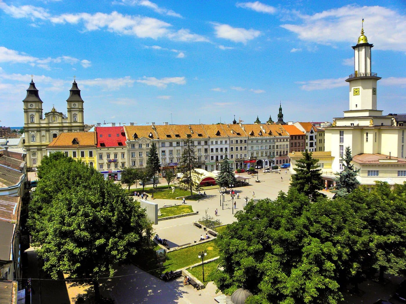 Кишинів — Івано-Франківськ